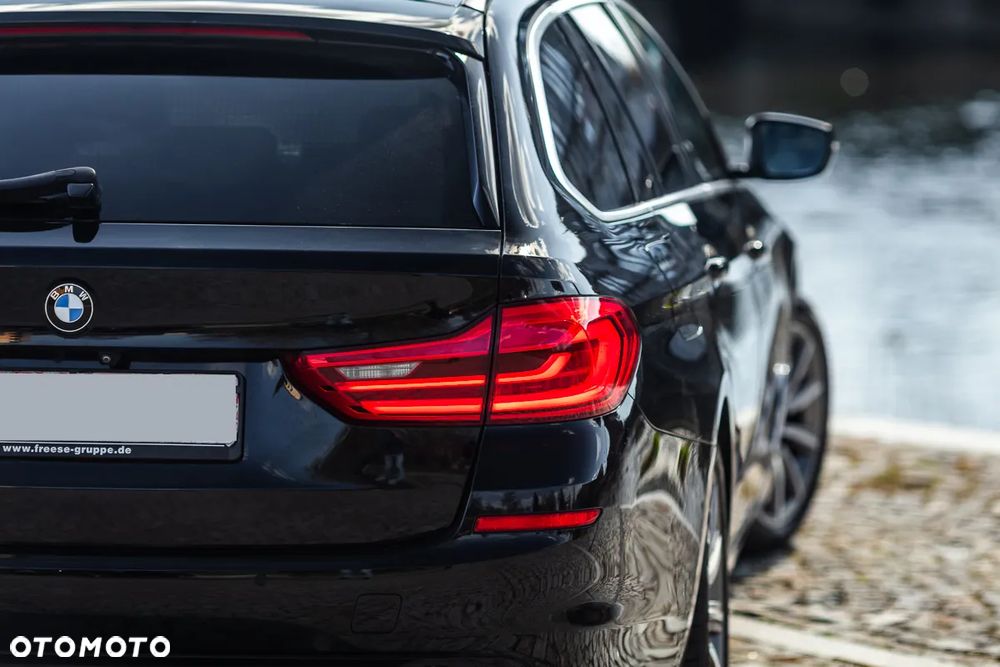 BMW Seria 5 520d xDrive Luxury Line sport - 13