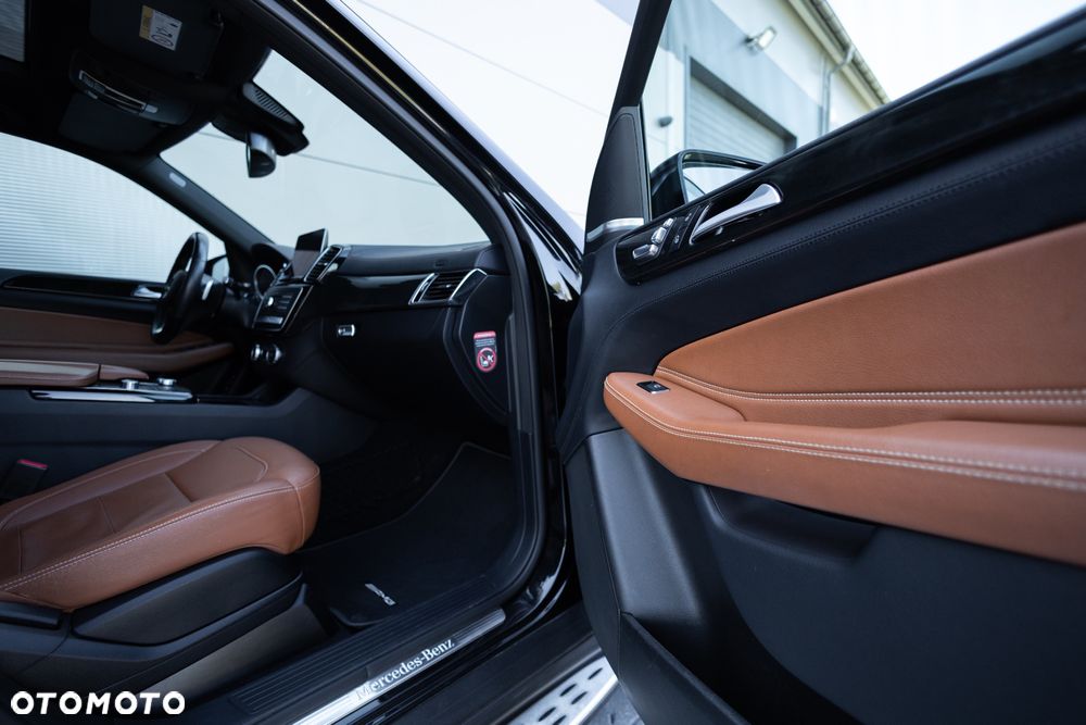 Mercedes-Benz GLS 350 d 4-Matic - 33