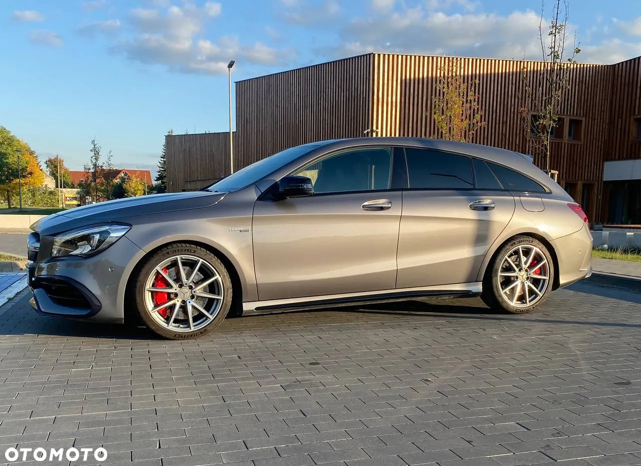 Mercedes-Benz CLA AMG 45 4-Matic - 2