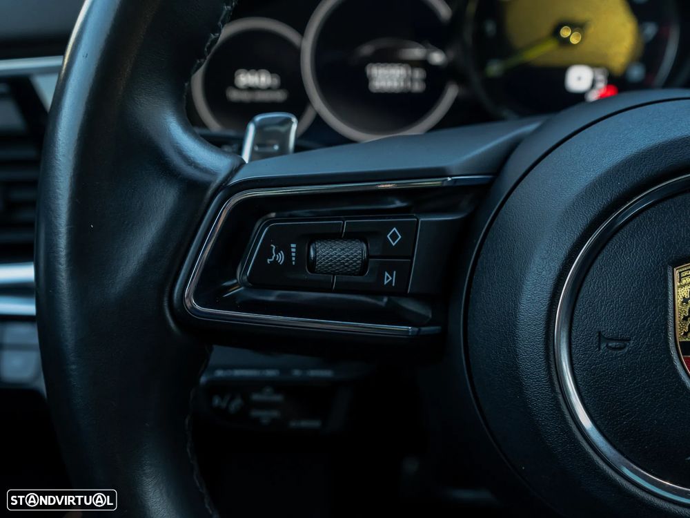 Porsche Panamera Sport Turismo 4 E-Hybrid Edition 10 Anos - 27
