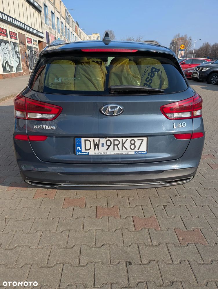 Hyundai i30 1.5 T-GDI 48V Premium DCT - 4