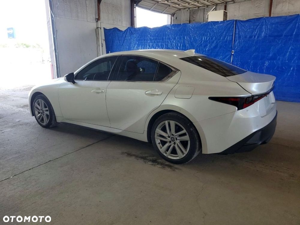 Lexus IS - 6