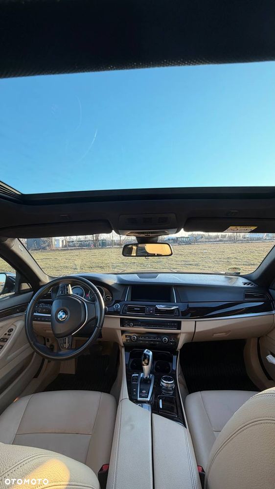 BMW Seria 5 525d xDrive - 5