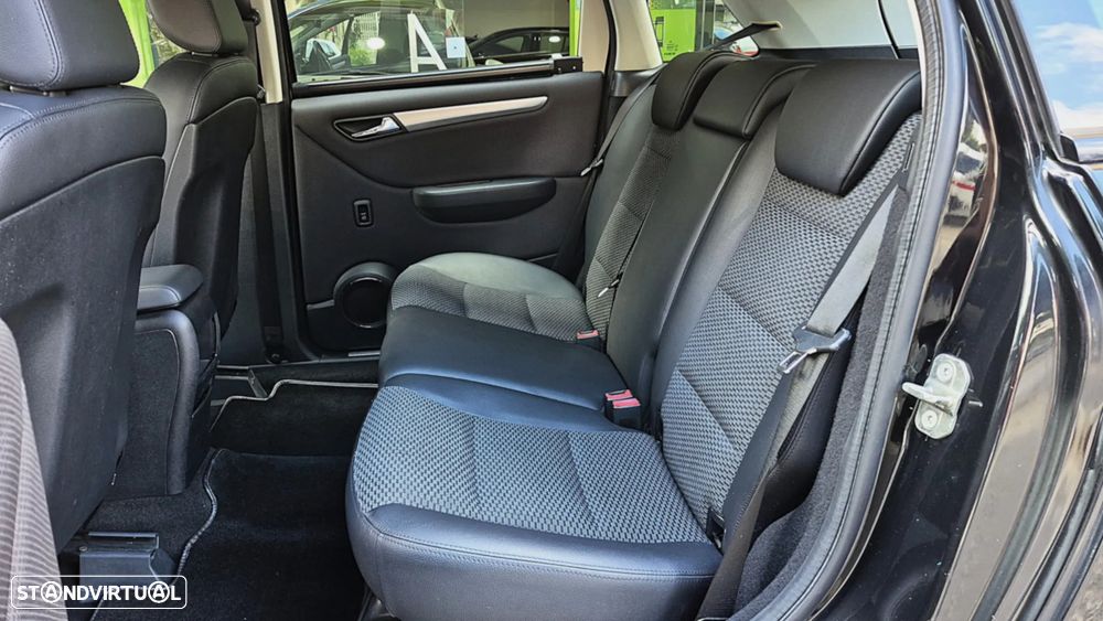 Mercedes-Benz B 180 CDI Autotronic - 13