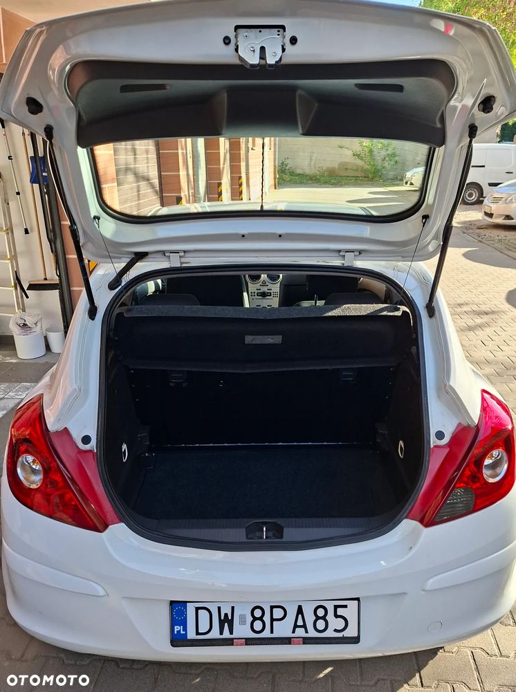 Opel Corsa 1.0 12V Essentia - 10