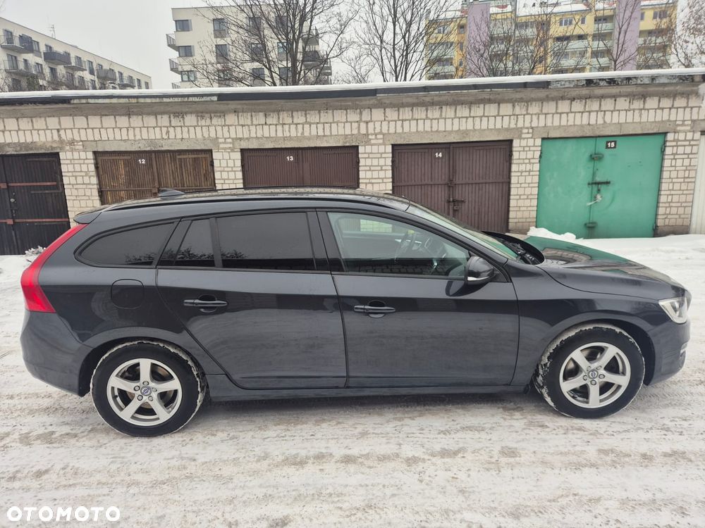 Volvo V60 D2 Geartronic Summum - 3