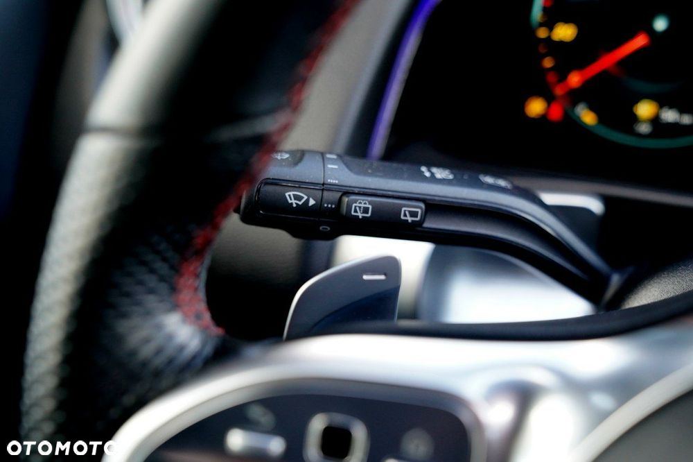 Mercedes-Benz GLB - 40