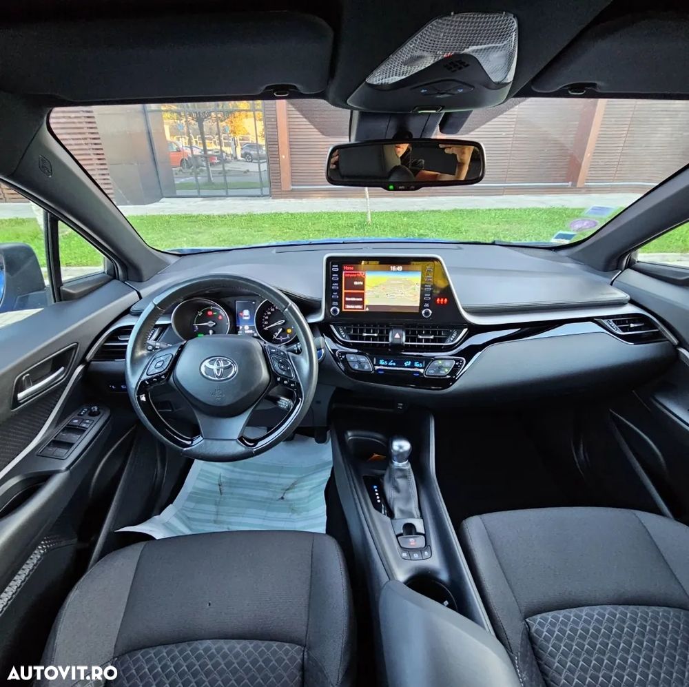 Toyota C-HR 1.8 HSD 4x2 CVT C-lassy LED - 8