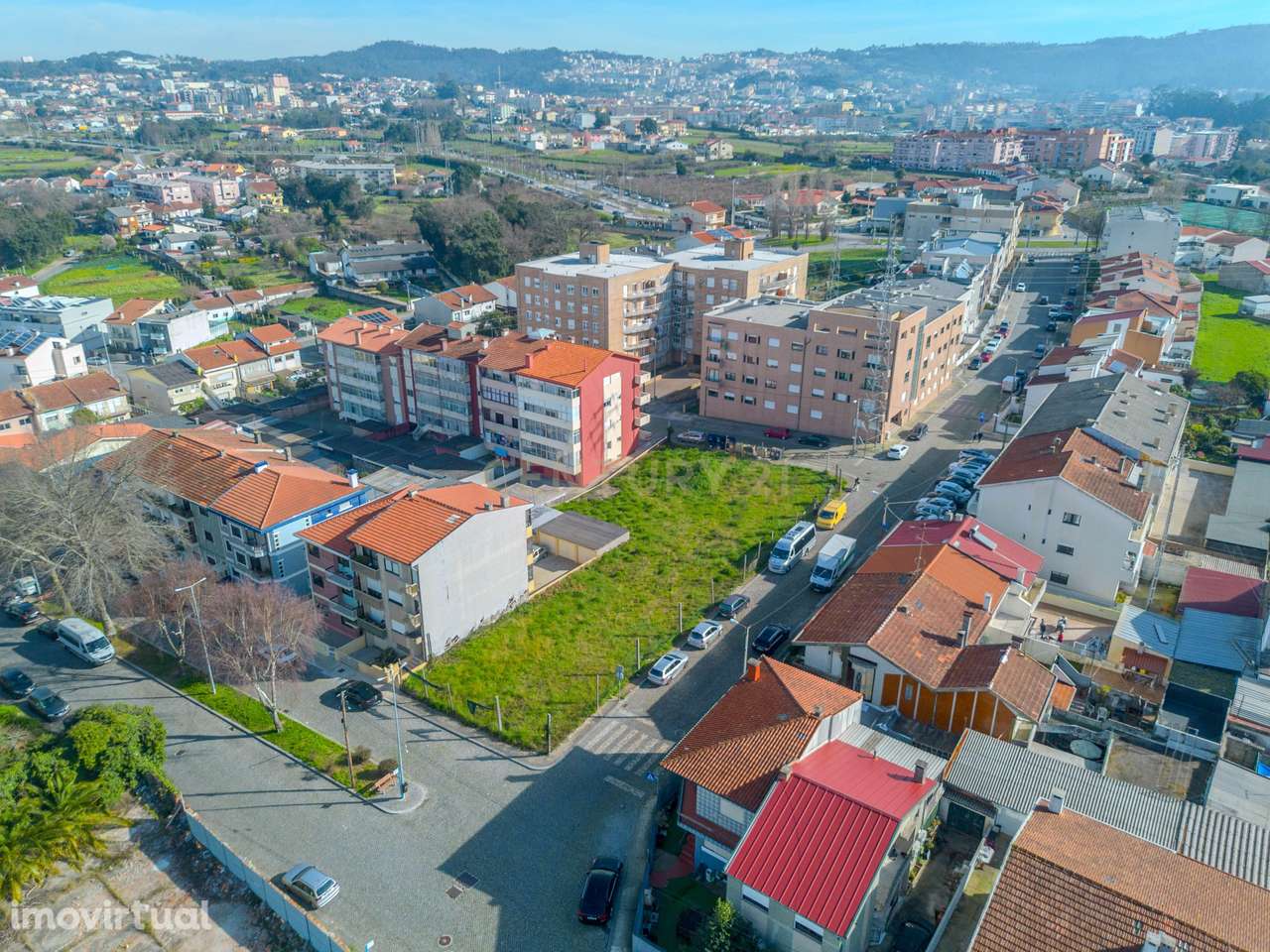 Terreno (420m²) para Construção de edifício de habitação em  Rio Tinto - Grande imagem: 2/7