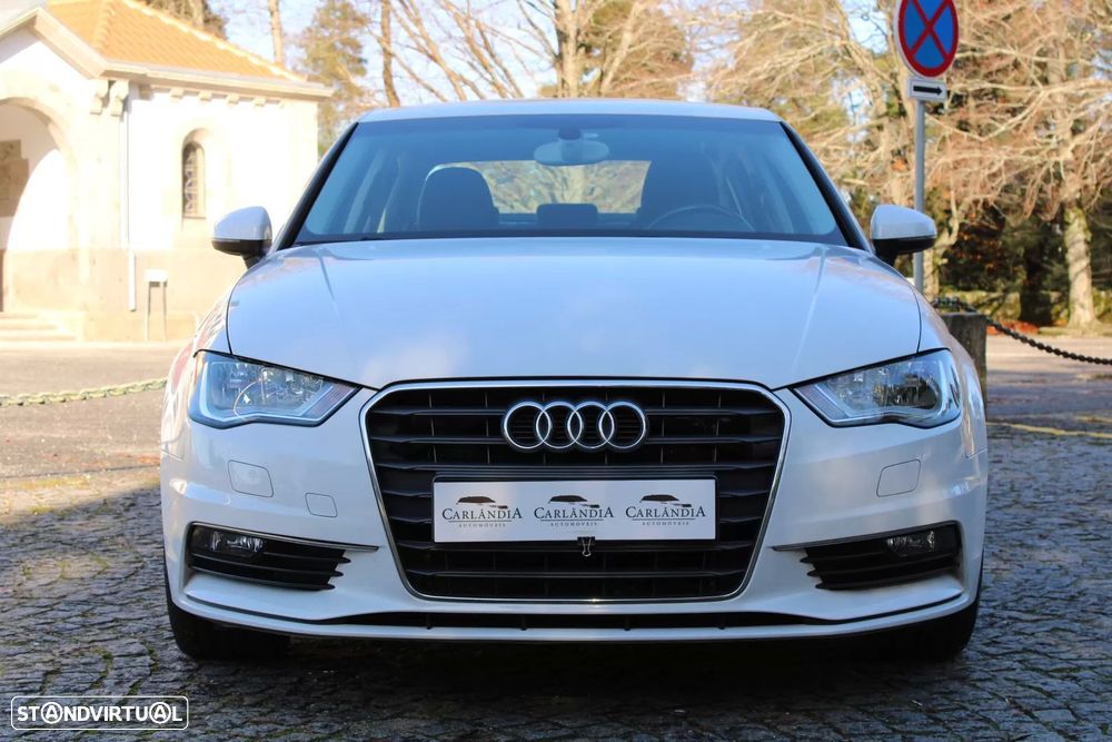 Audi A3 Limousine 1.6 TDI Business Line Attraction Ultra - 21