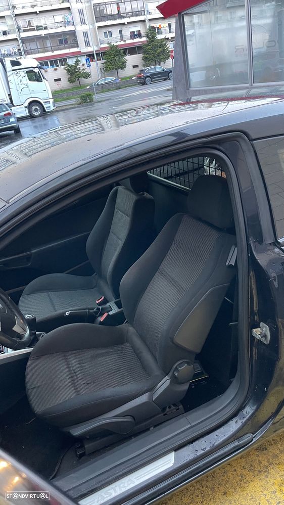 Opel Astra GTC 1.3 CDTI - 15