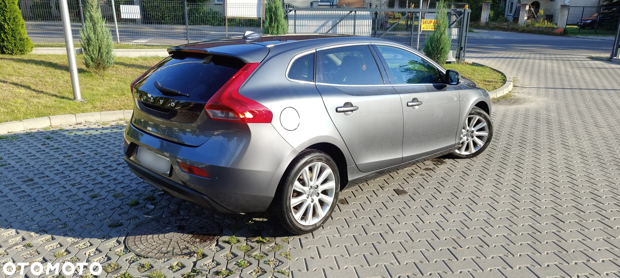 Volvo V40 D2 Summum - 4
