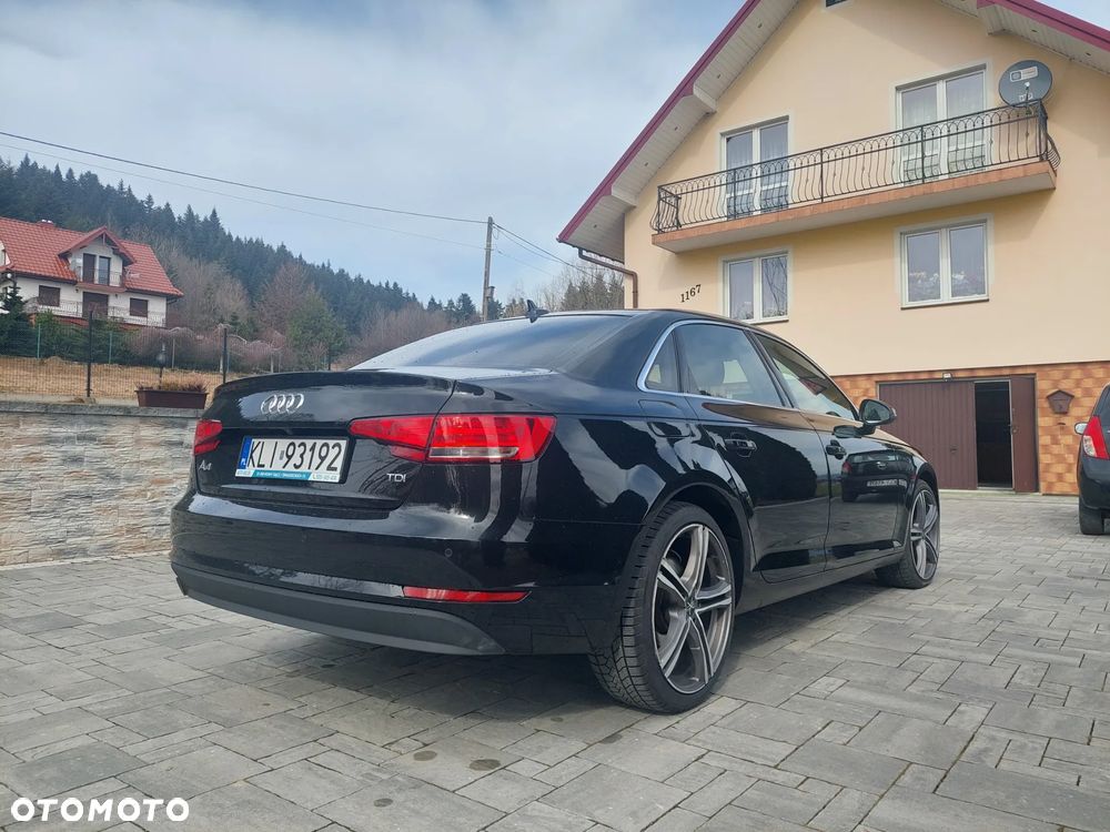 Audi A4 Limousine - 13