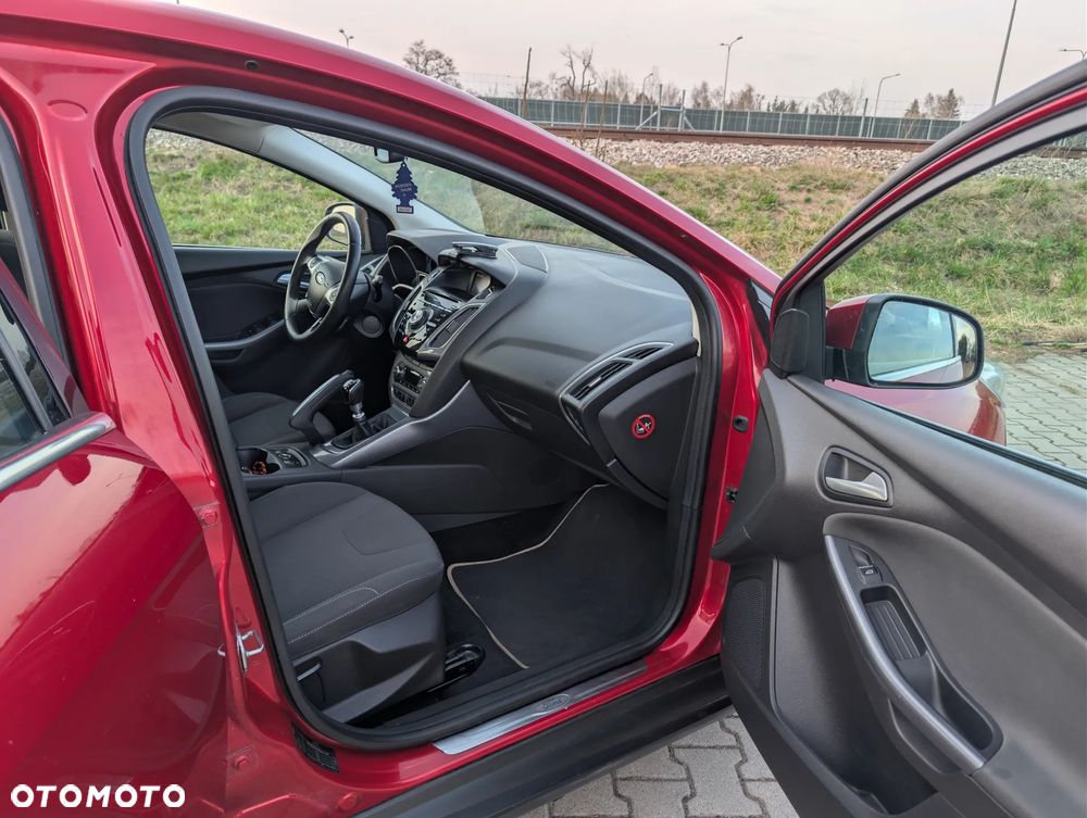 Ford Focus 1.6 EcoBoost Start-Stopp-System Titanium - 12