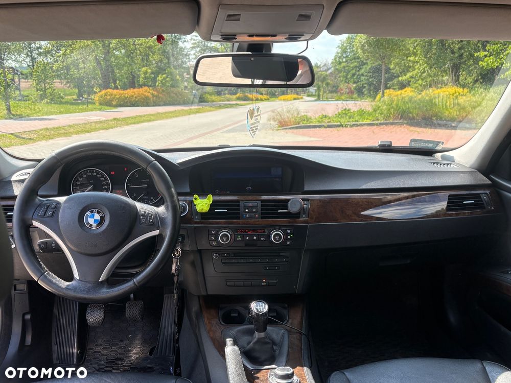 BMW Seria 3 318d - 8