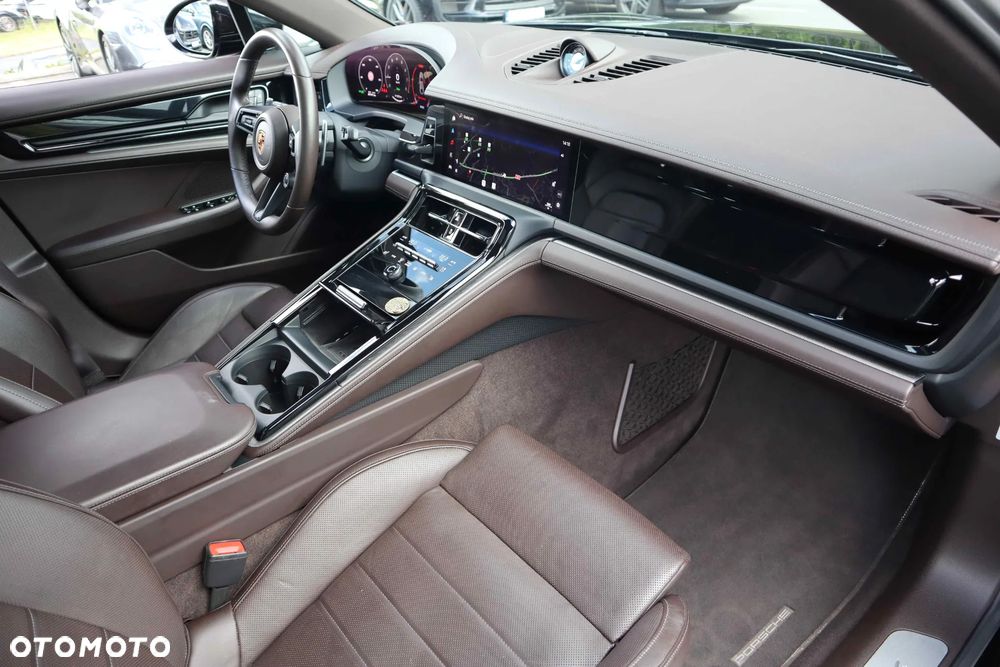 Porsche Panamera 4 E-Hybrid - 13