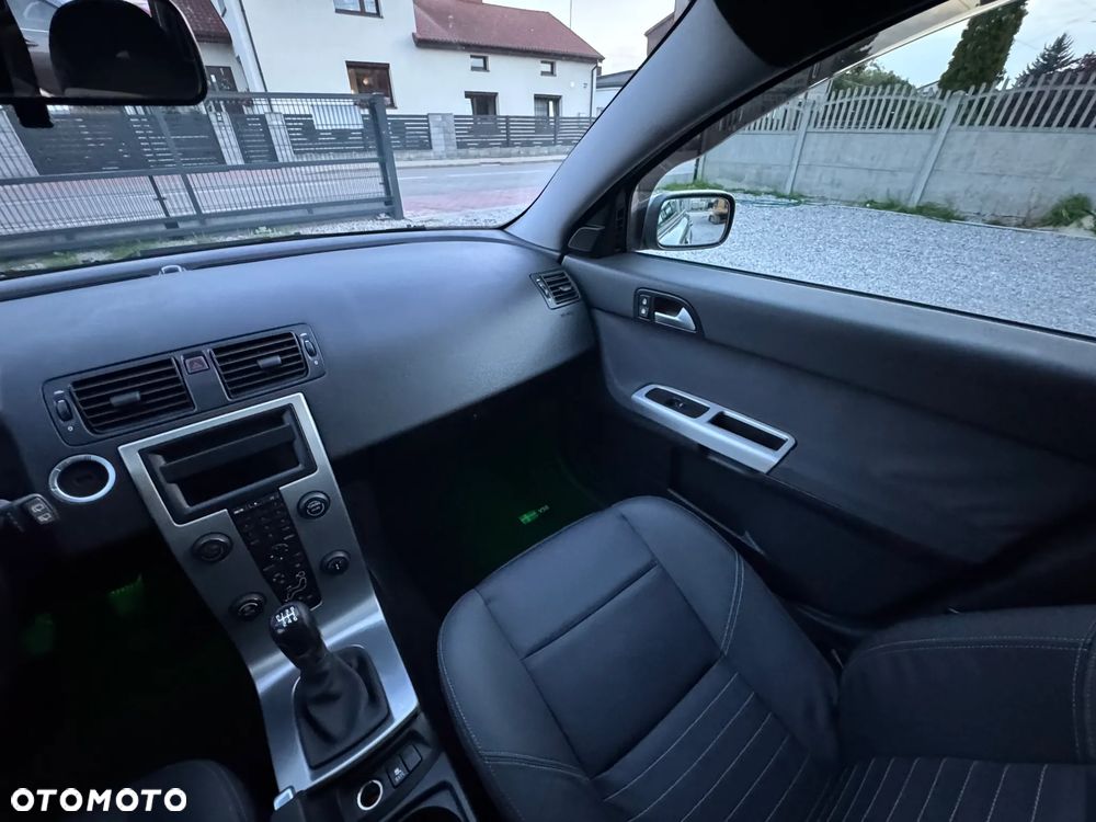 Volvo V50 - 19