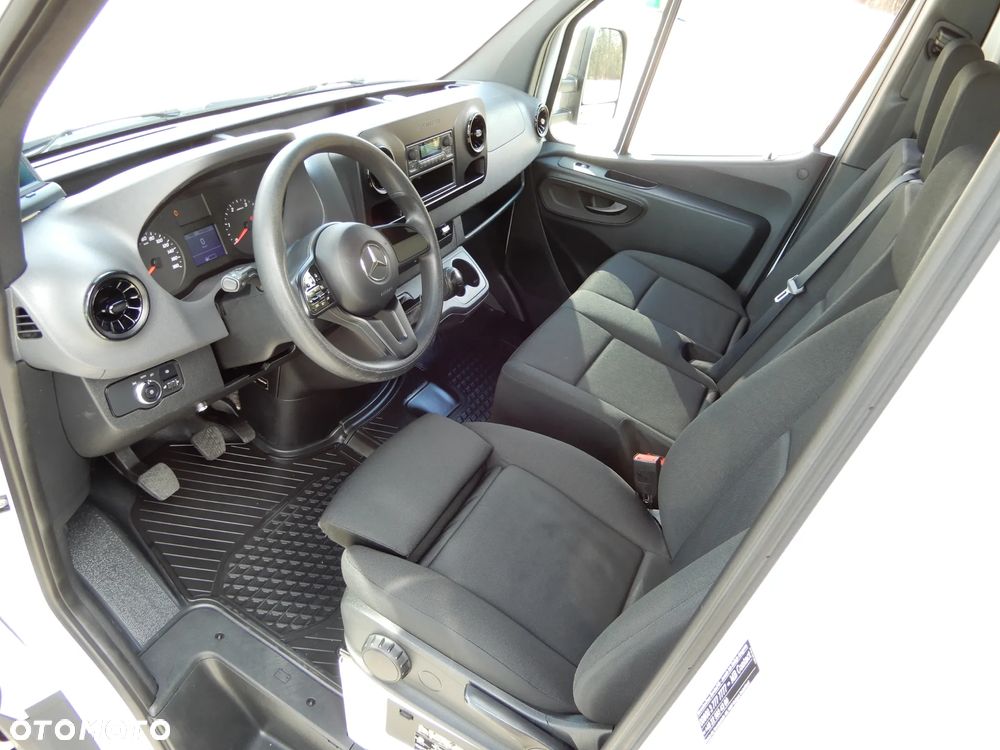Mercedes-Benz Sprinter 516 CDI 2.2 CDI 163 KM Kontener 4.91 Cm 10 E.Palet Super Lekki ALUVAN DMC 3500 Kg 705 Kg Ładowność Tempomat Asystent Pasa Ruchu Stan Auta Jak Nowy UNIKAT - 37