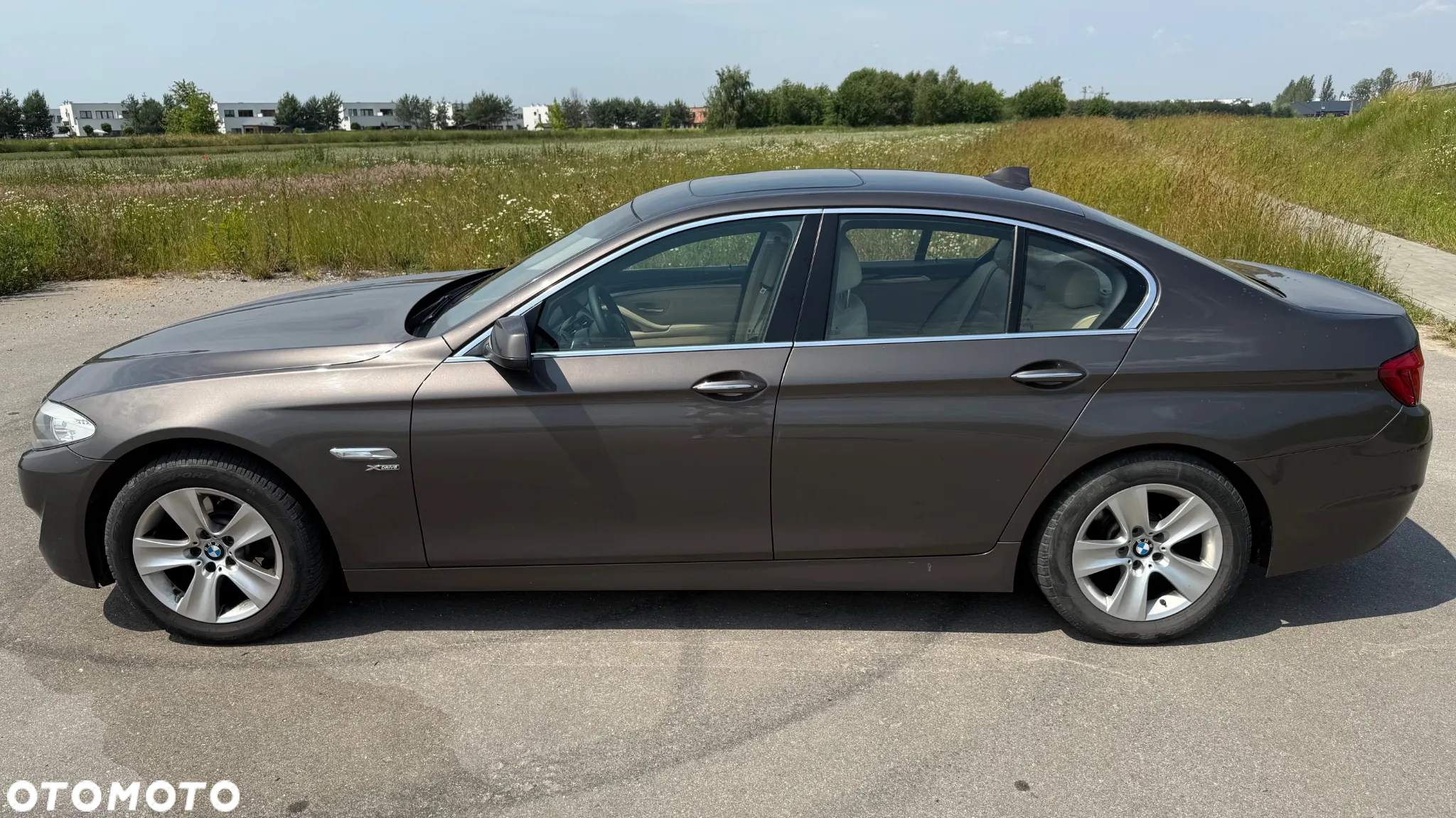BMW Seria 5 528i xDrive - 7