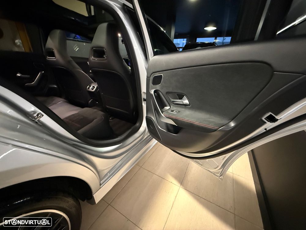 Mercedes-Benz A 250 e 8G-DCT AMG Line - 40