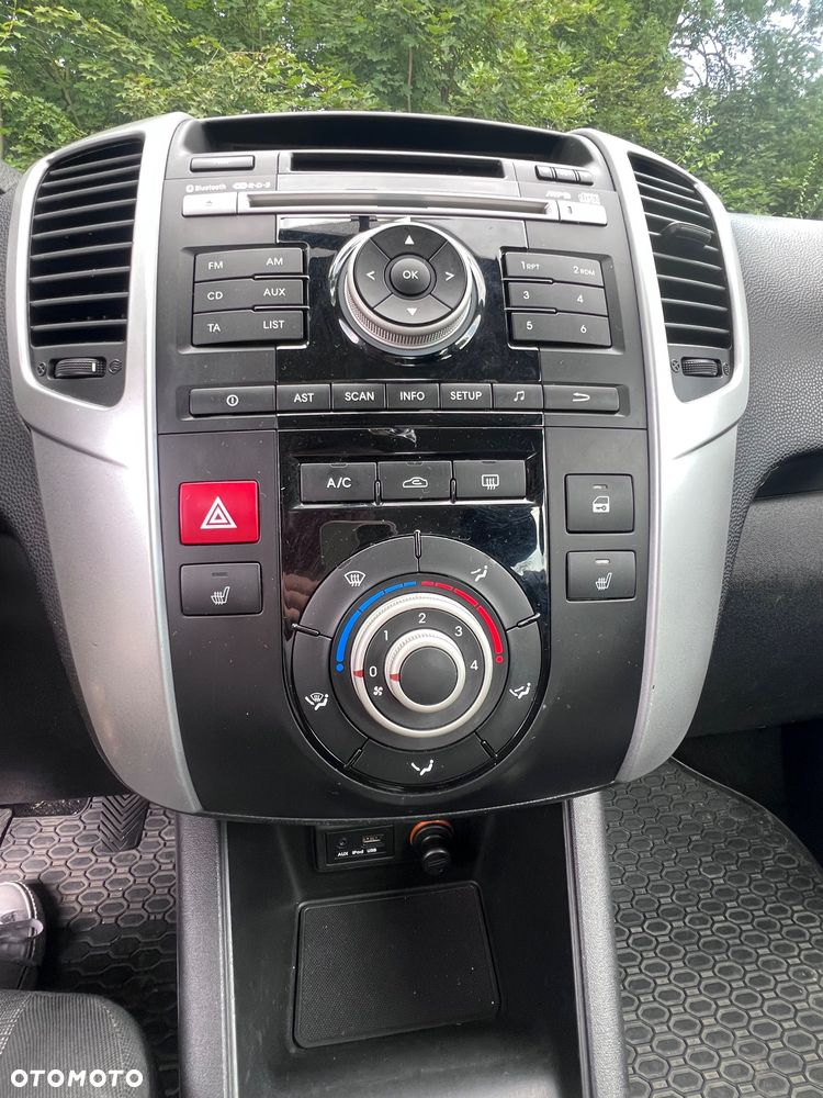 Kia Venga - 12