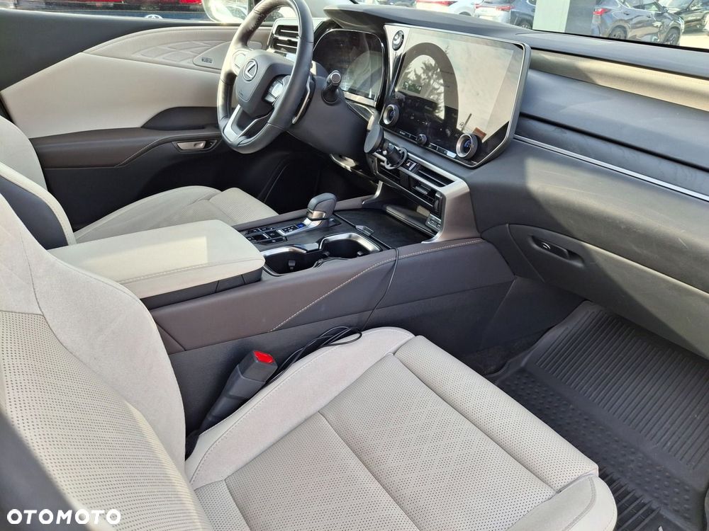 Lexus RX - 19