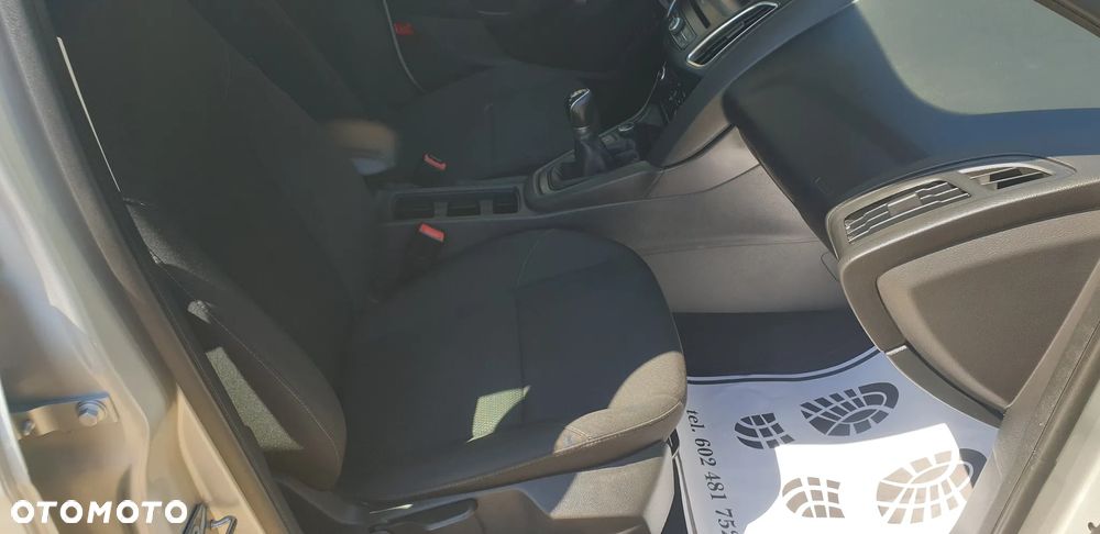 Ford Focus - 13