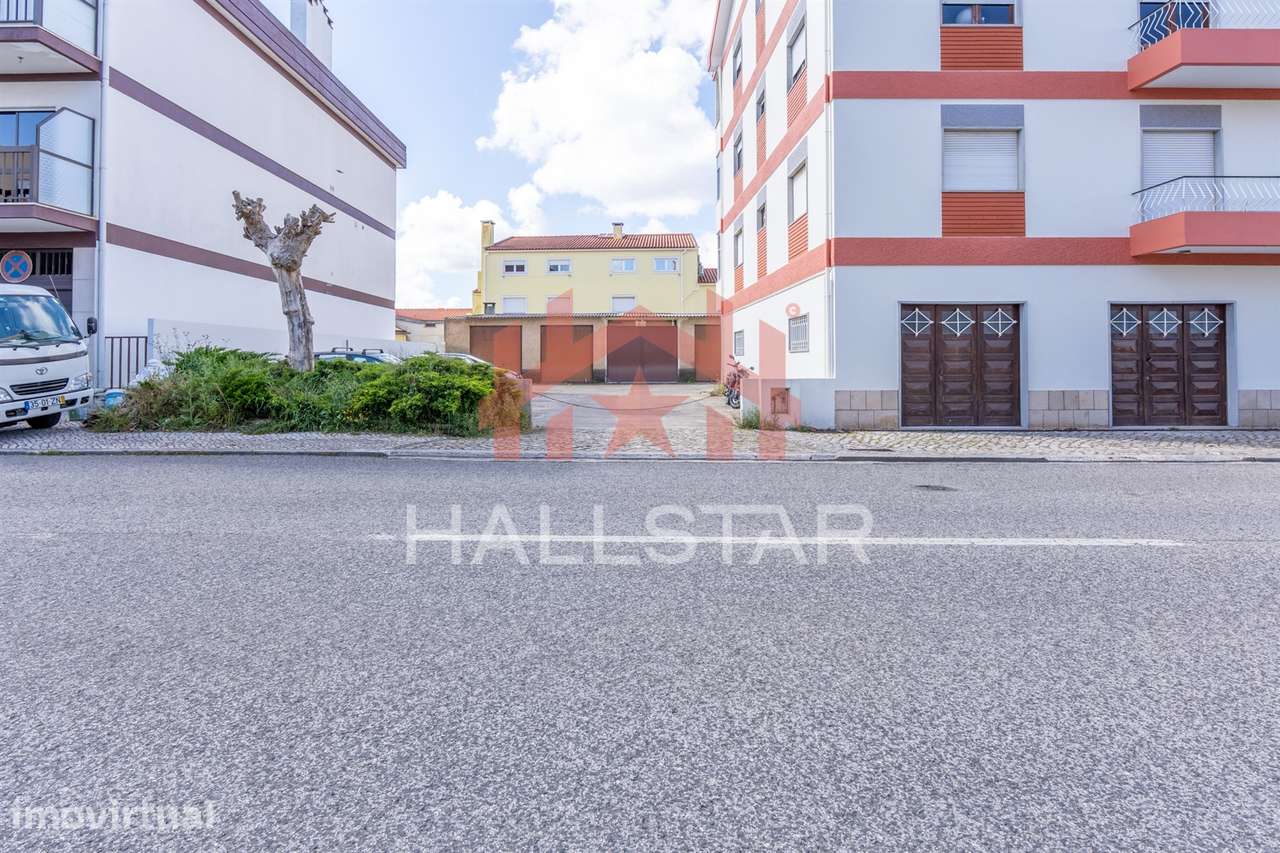 Garagem Exterior / Centro da Cidade de Leiria - Grande imagem: 4/15