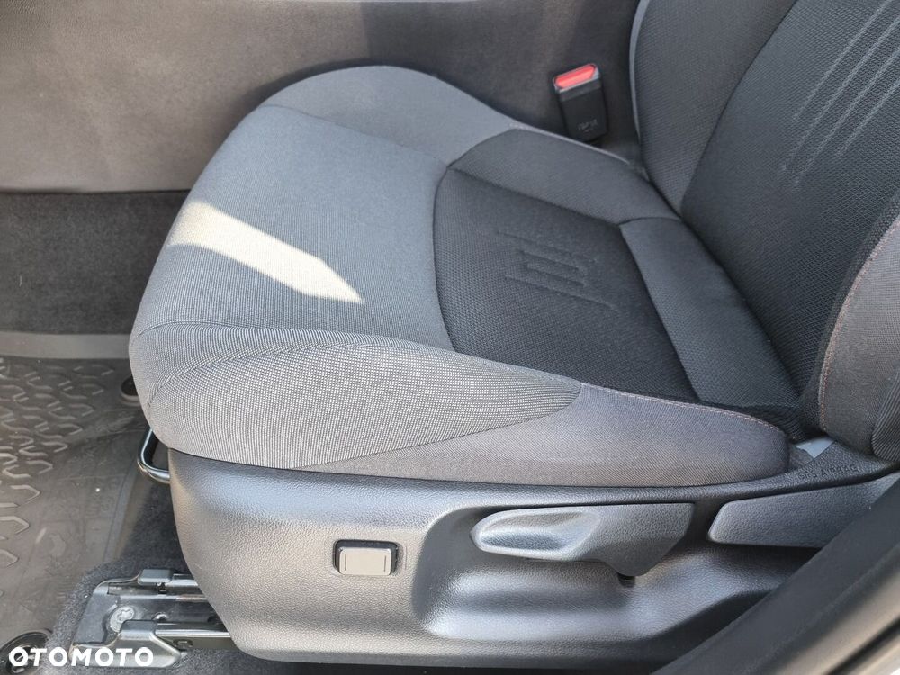 Toyota C-HR - 13