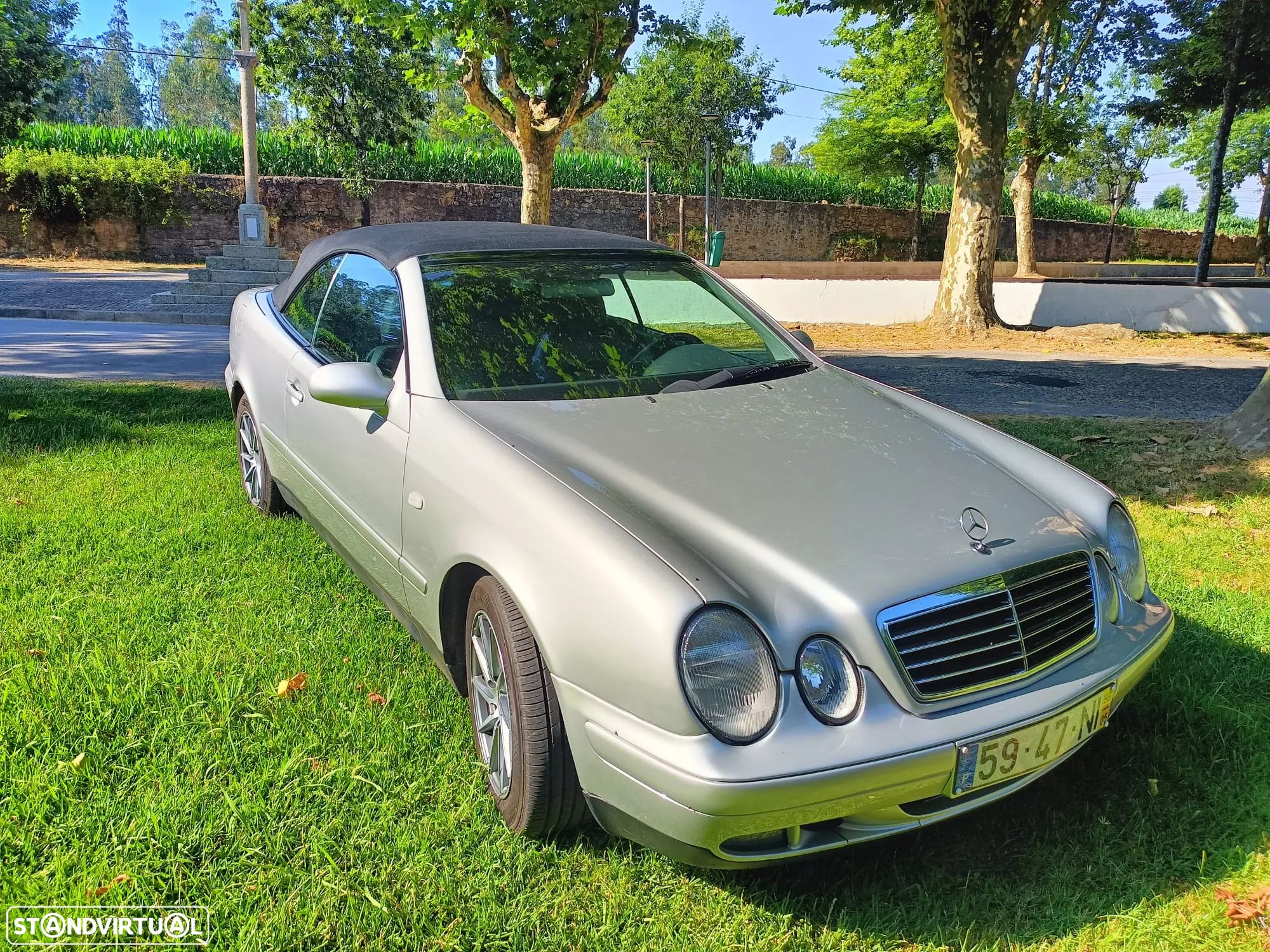 Mercedes-Benz 230 - 1