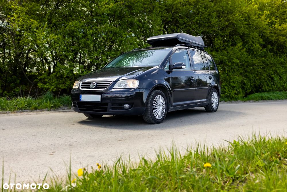 Volkswagen Touran 2.0 TDI Highline - 1