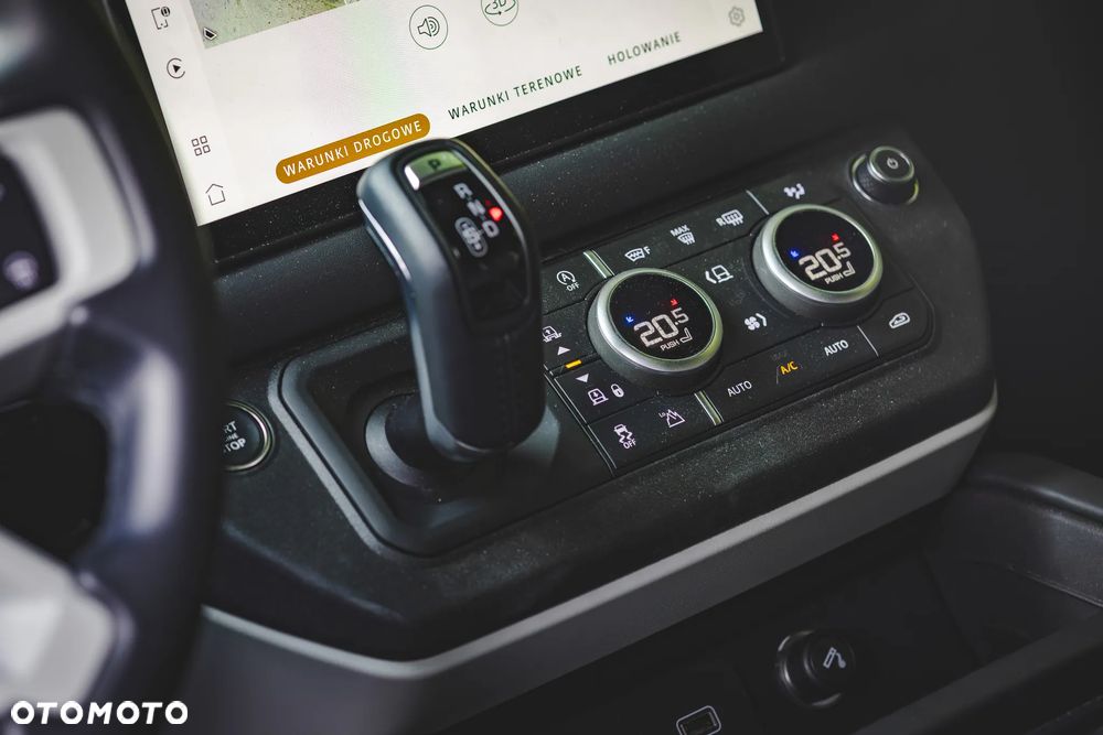 Land Rover Defender 3.0 D300 mHEV X-Dynamic HSE - 8