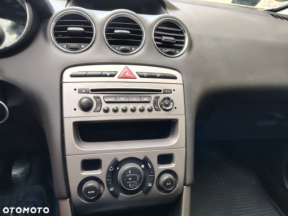 Peugeot 308 1.6 HDi Premium Plus - 4