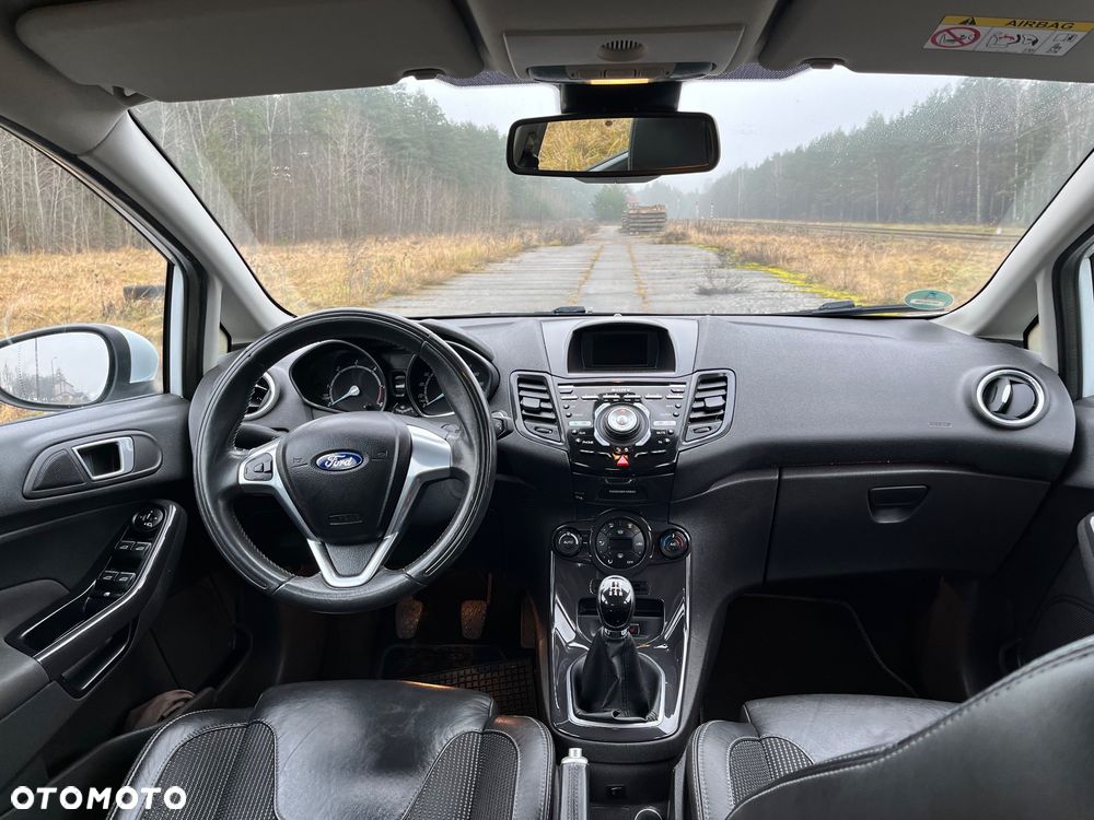 Ford Fiesta 1.6 TDCi Titanium - 16