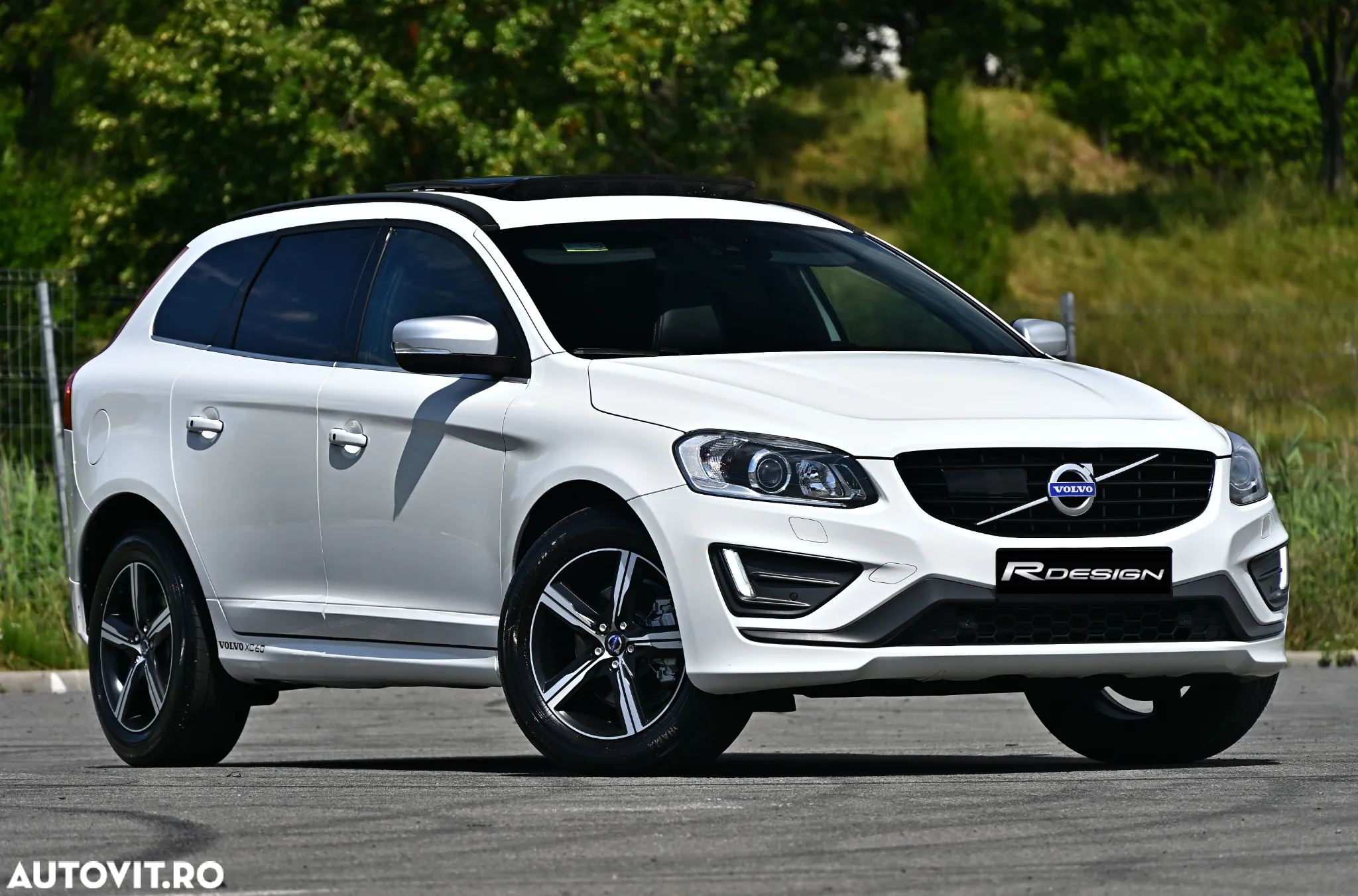 Volvo XC 60 D5AWD R-Design - 12