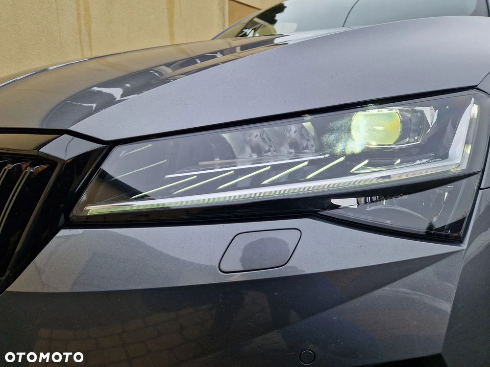 Skoda Superb 2.0 TDI SCR Sportline DSG - 18