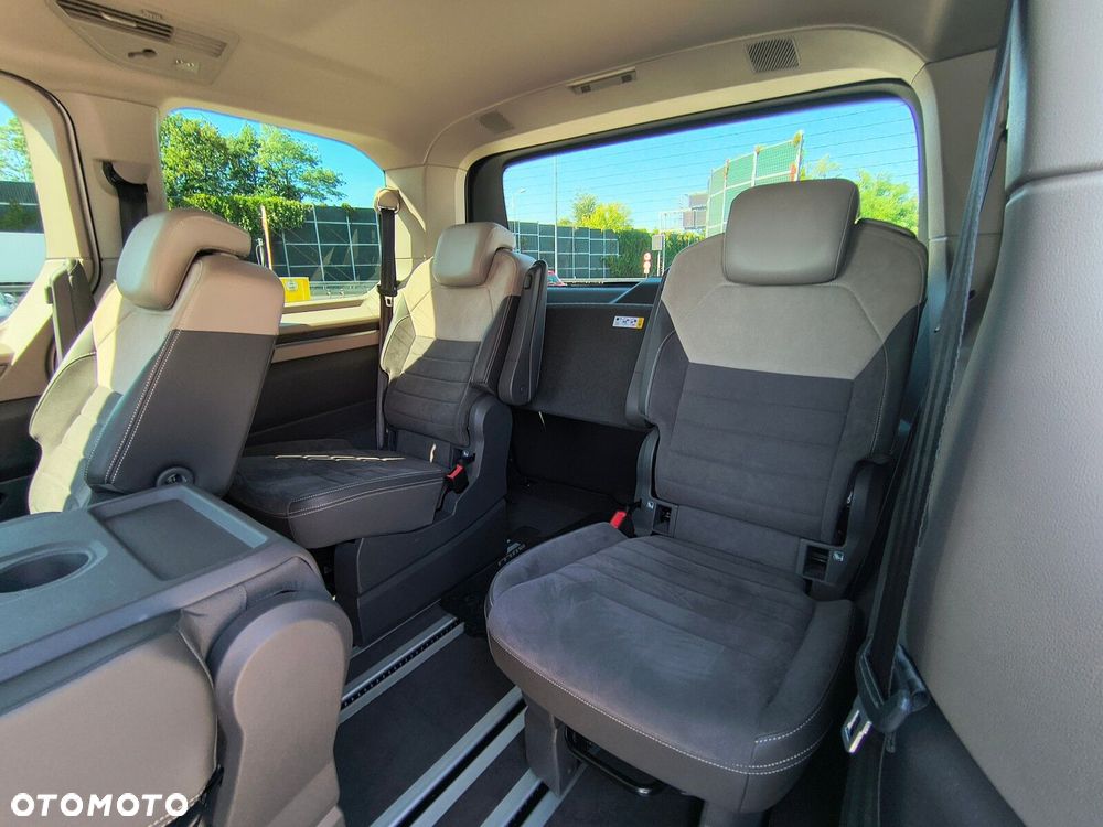 Volkswagen Multivan - 16