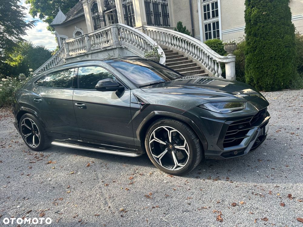 Lamborghini Urus - 16