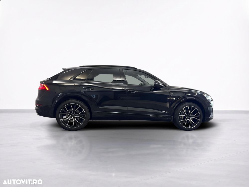 Audi Q8 - 7
