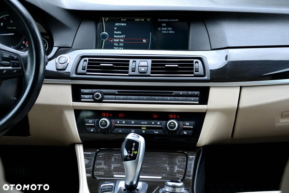 BMW Seria 5 530d xDrive Luxury Line - 18