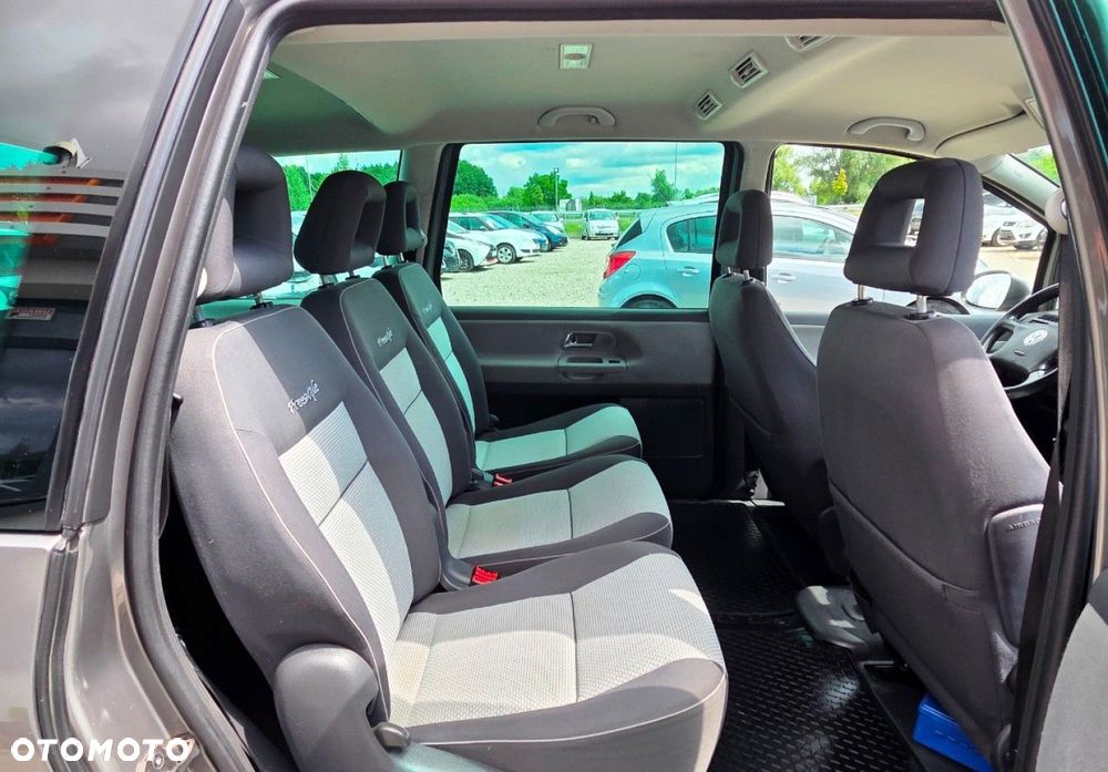 Volkswagen Sharan - 22