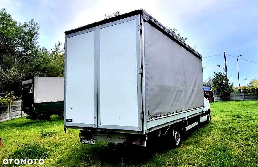 Mercedes-Benz Sprinter - 11