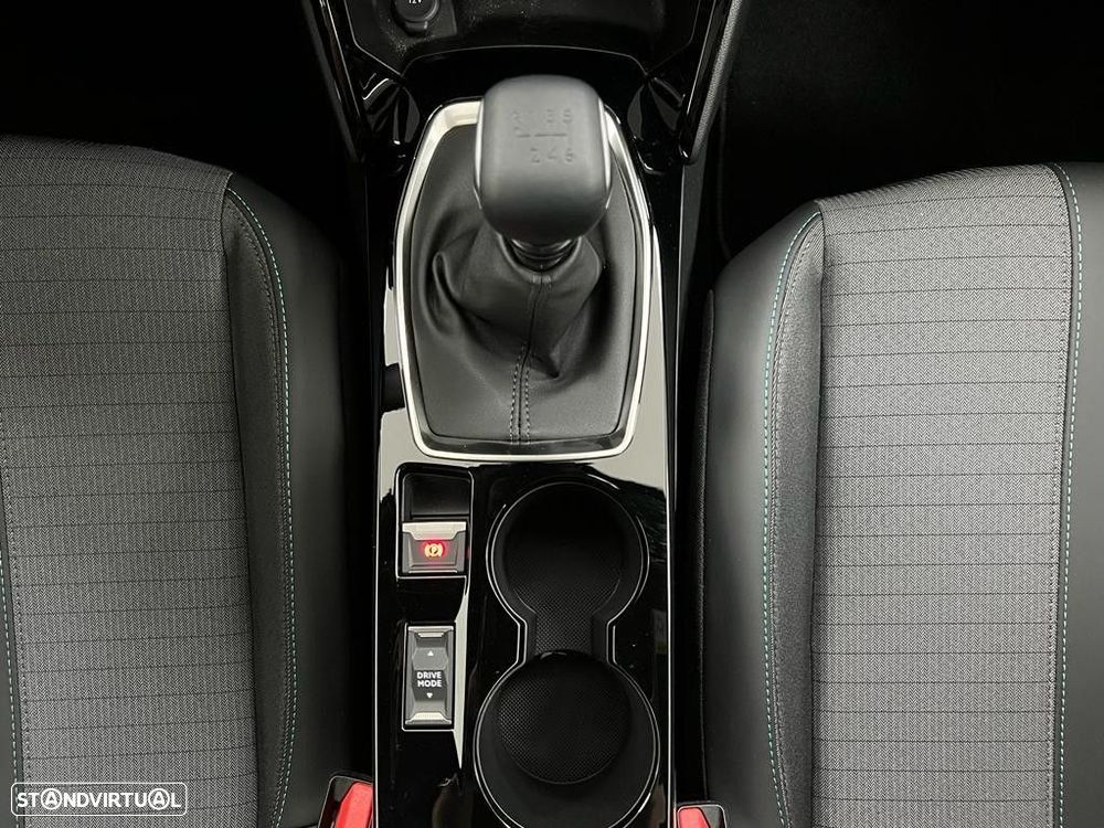 Peugeot 2008 1.2 PureTech Allure Pack - 21