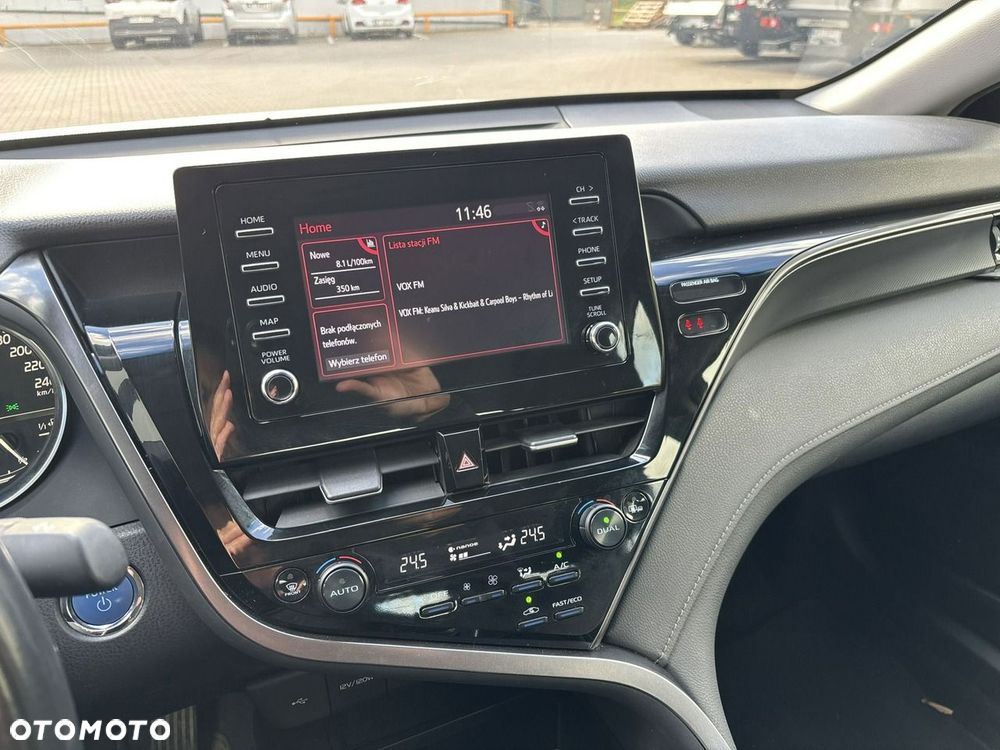 Toyota Camry 2.5 Hybrid Comfort CVT - 23
