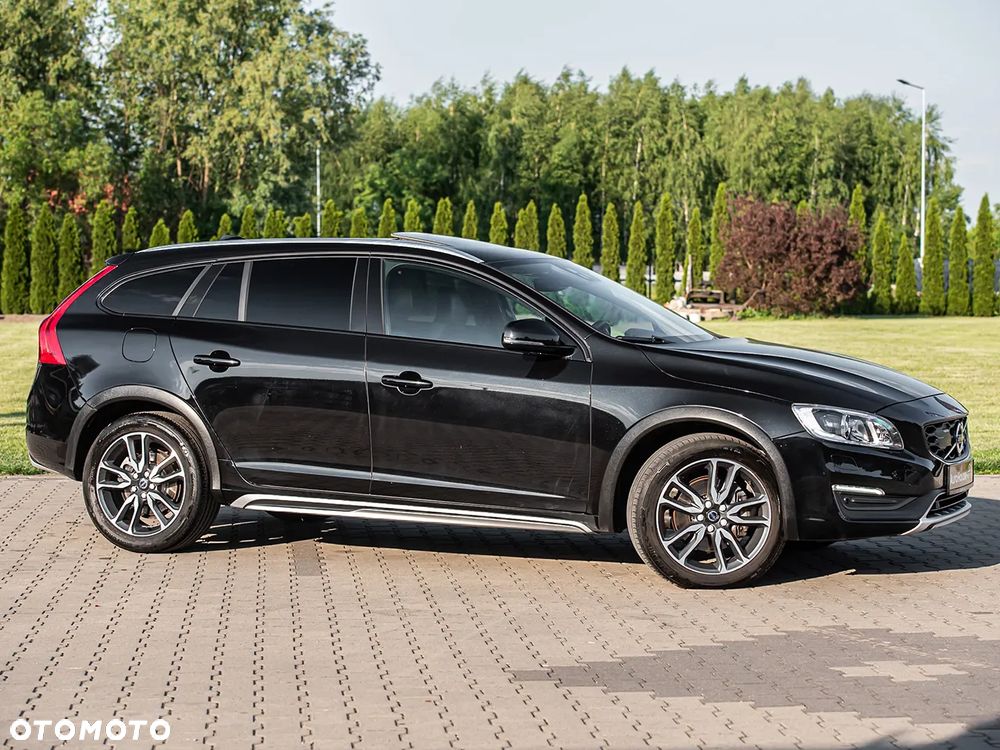 Volvo V60 Cross Country - 30