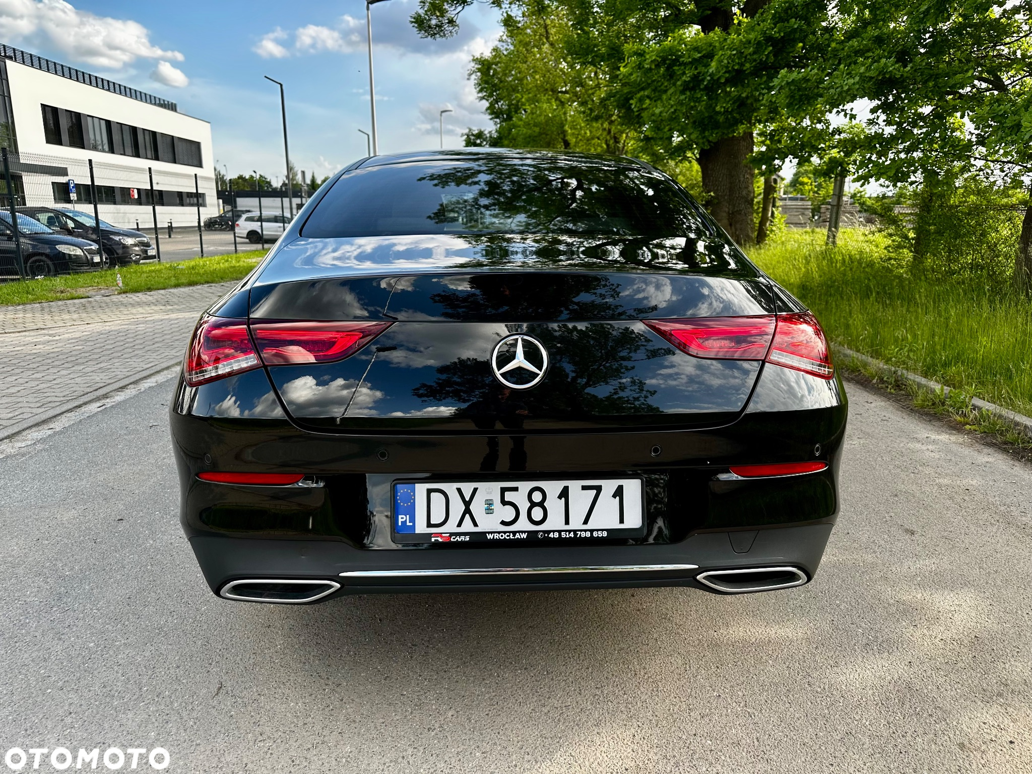 Mercedes-Benz CLA 180 Progressive 7G-DCT - 4