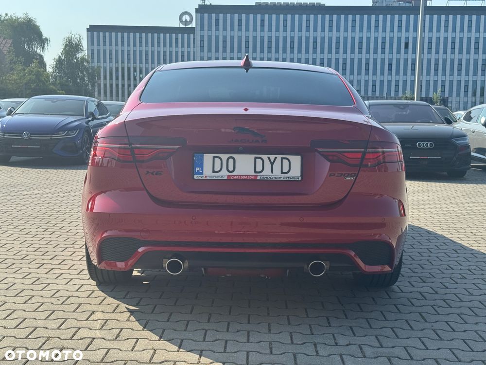 Jaguar XE 2.0 P300 AWD R-Dynamic SE - 5