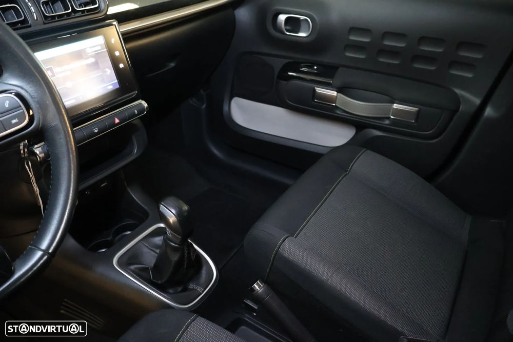 Citroën C3 1.2 PureTech Shine - 9
