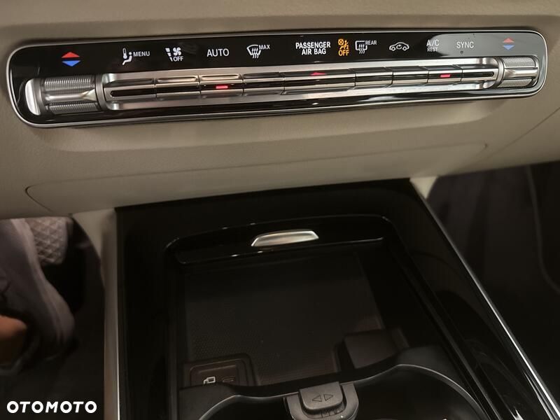 Mercedes-Benz GLB 200 d 4-Matic 8G-DCT - 17