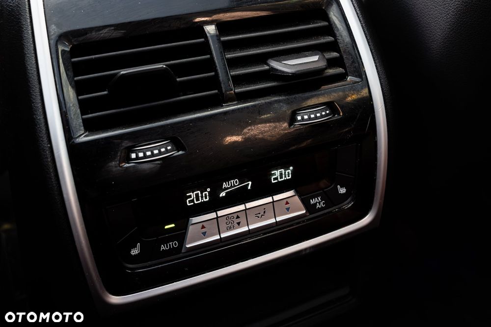 BMW X5 xDrive40i sport - 36